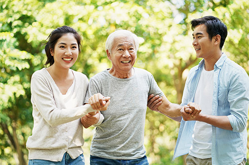 Spring Outdoor Activity Ideas for Assisted Living and Memory Care Seniors - Canton, GA